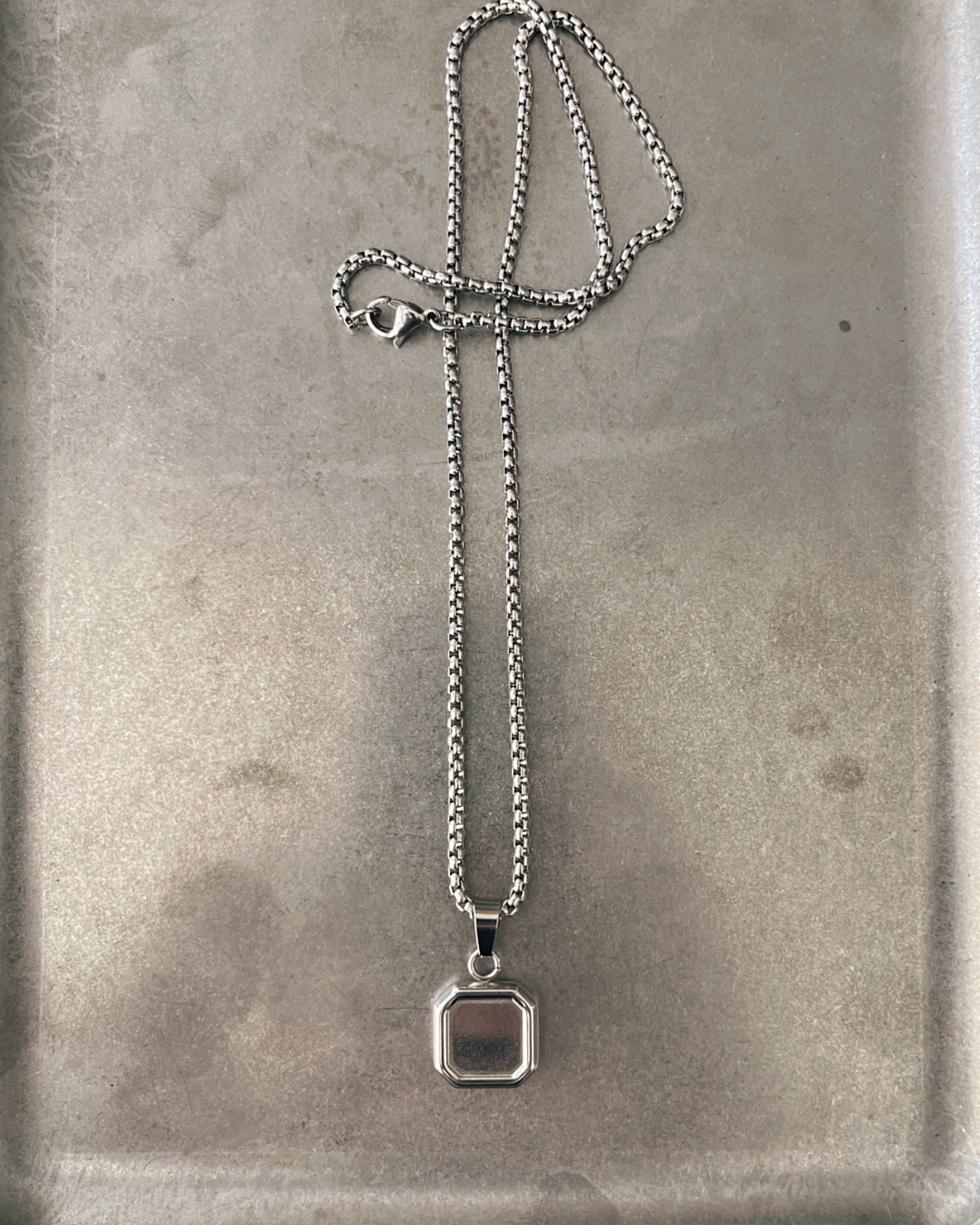 GEM NECKLACE