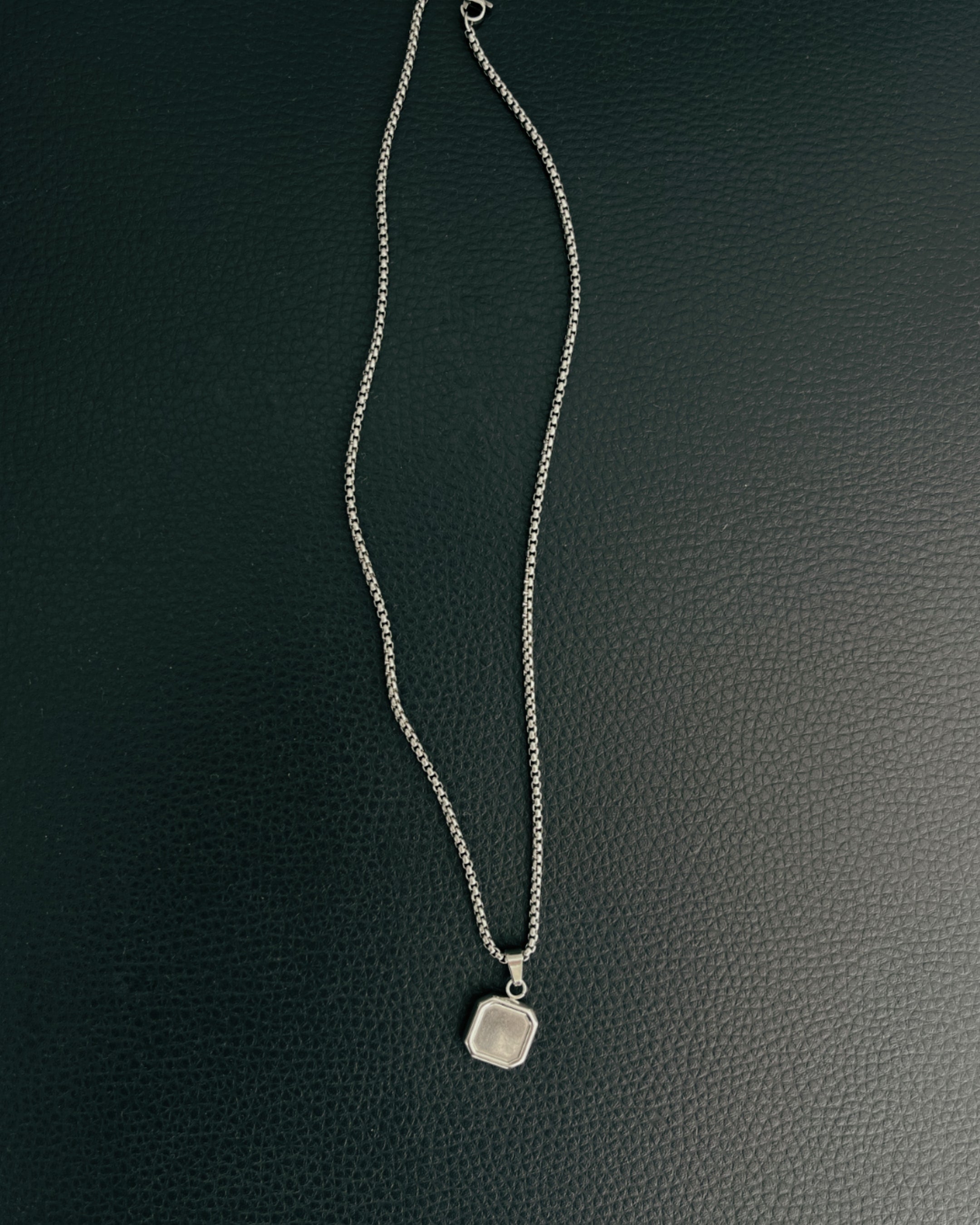 GEM NECKLACE