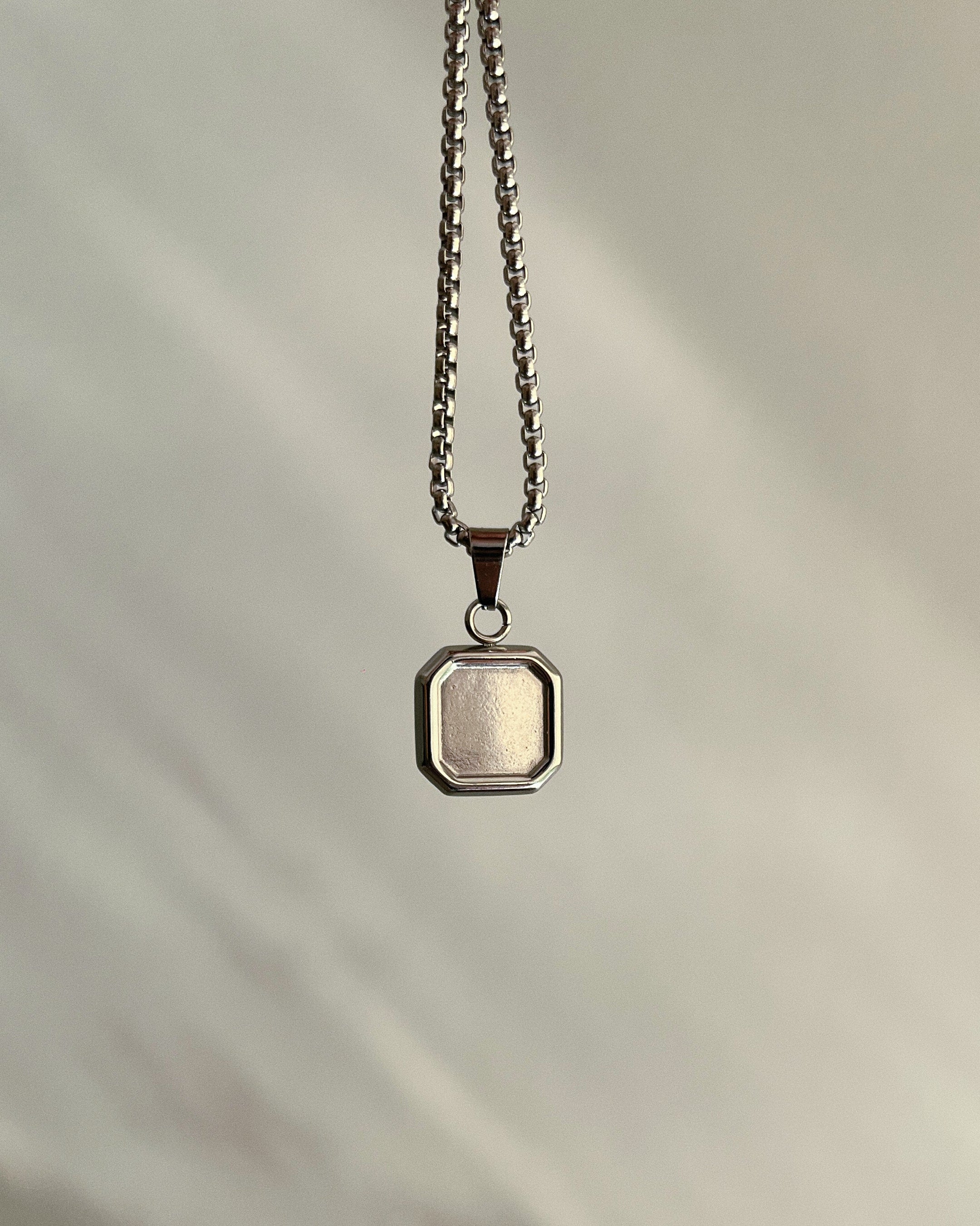 GEM NECKLACE