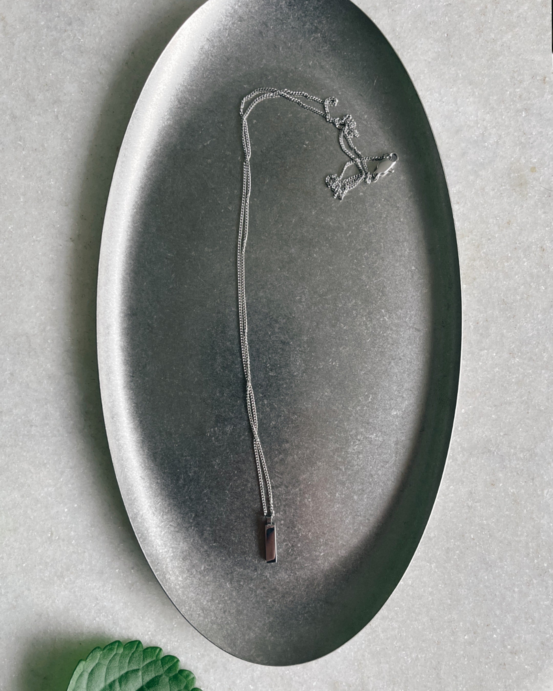 INSIGNIA NECKLACE