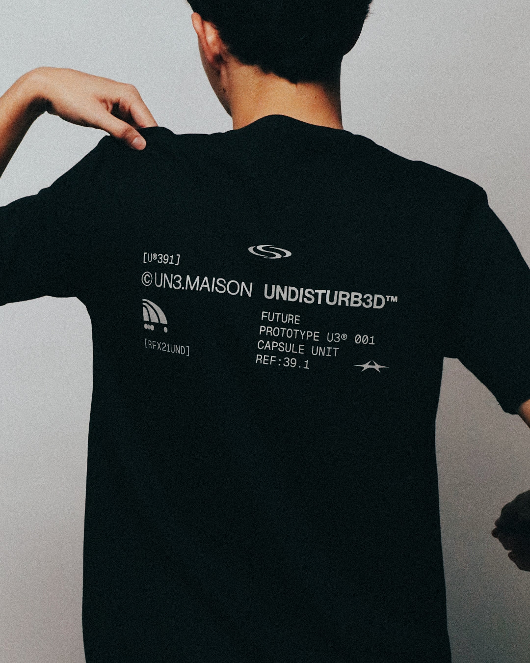 UN3 MAISON -  REGULAR FIT T-SHIRT