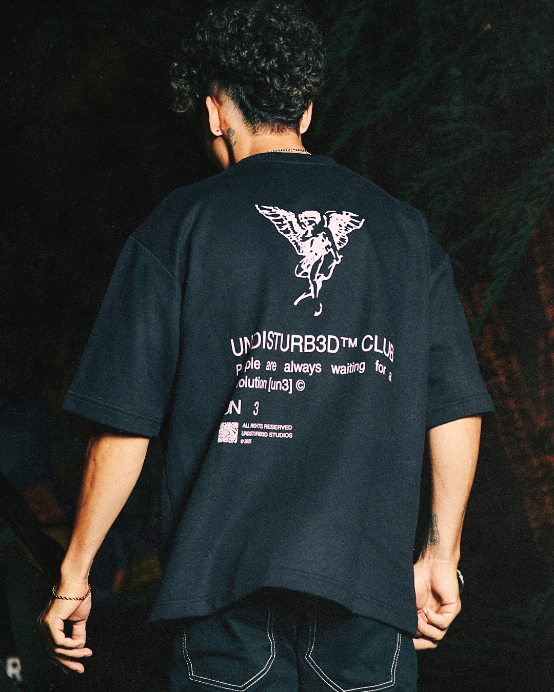 UN3 CLUB - OVERSIZED T-SHIRT